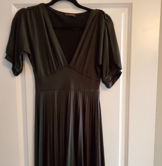 Washable pleated bottom little black dress - Picture 1 of 3